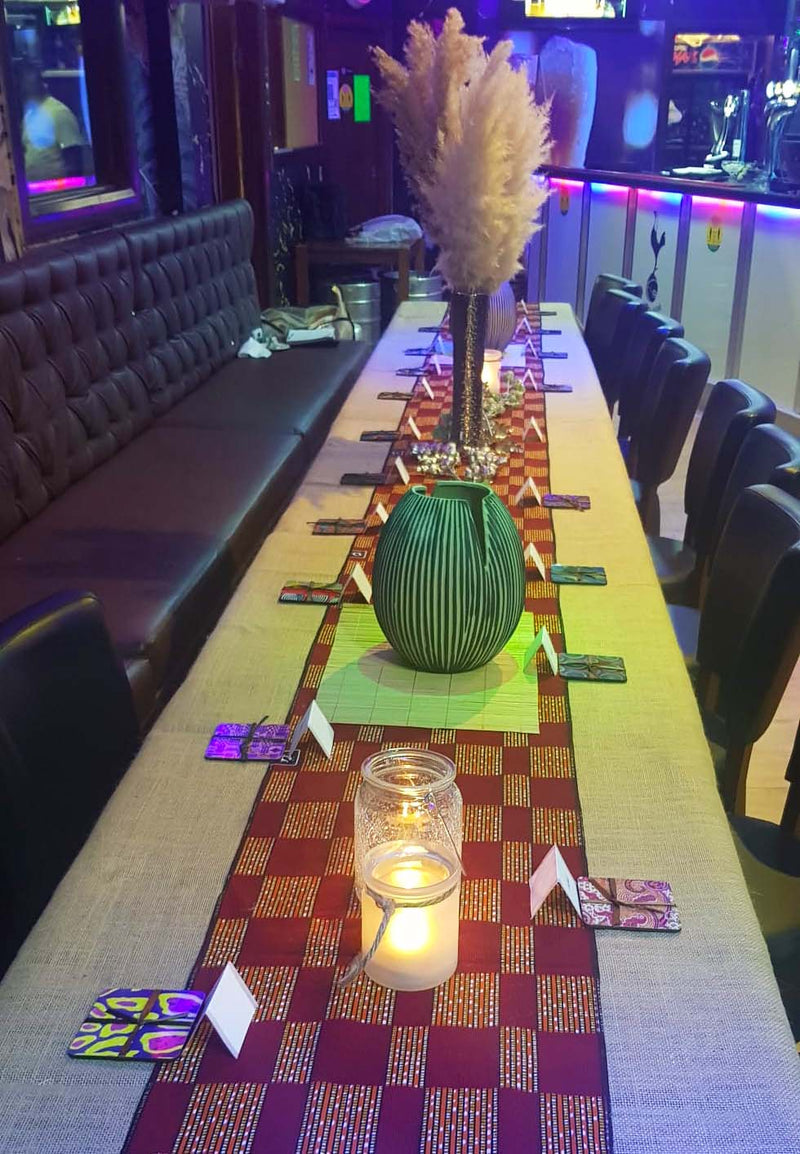 Table linen, Table cloth and Runner with Napkins - Jute and Brick work African Print