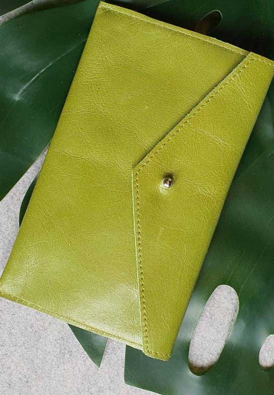 Green - 100% handmade Mini leather coin money purse