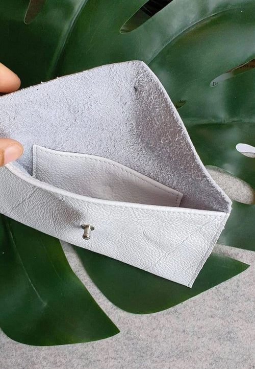 White - 100% handmade Mini leather coin money purse